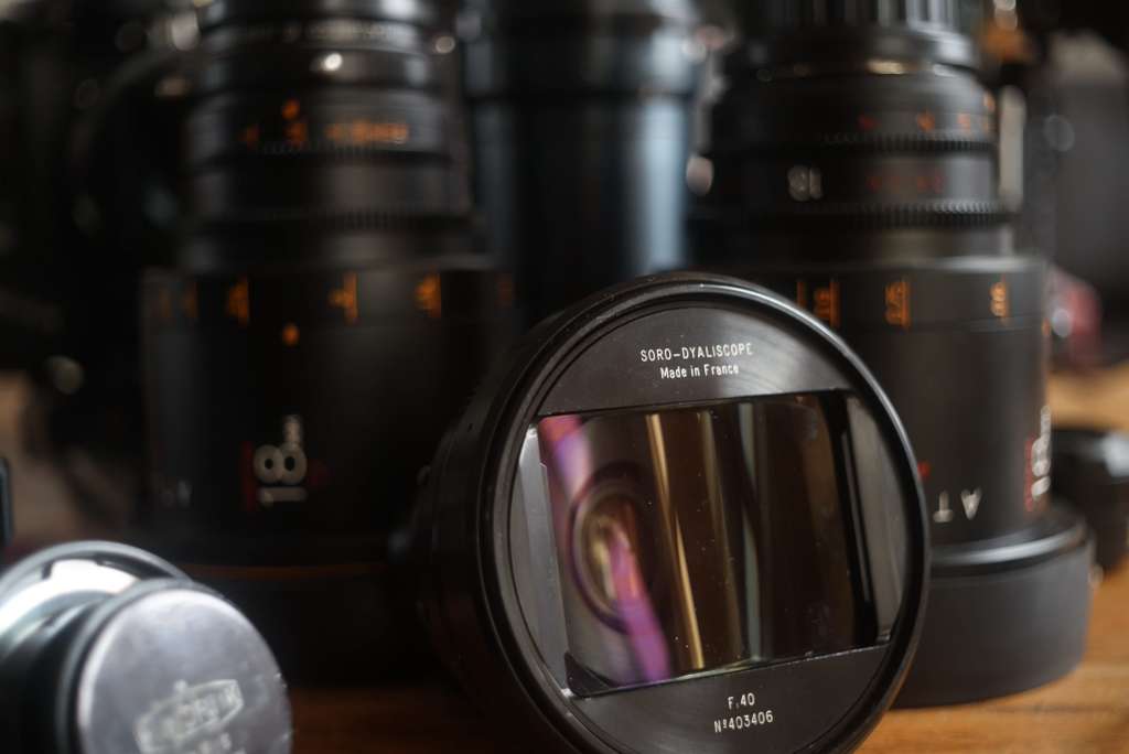 A SORO Dyaliscope 40 anamorphic lens from the production's optical kit